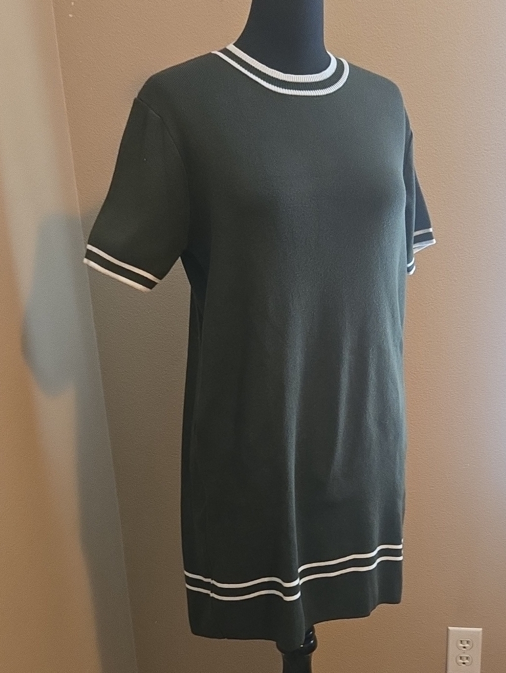 Gucci Dark Green Short Sleeve Knit Dress with White Trim